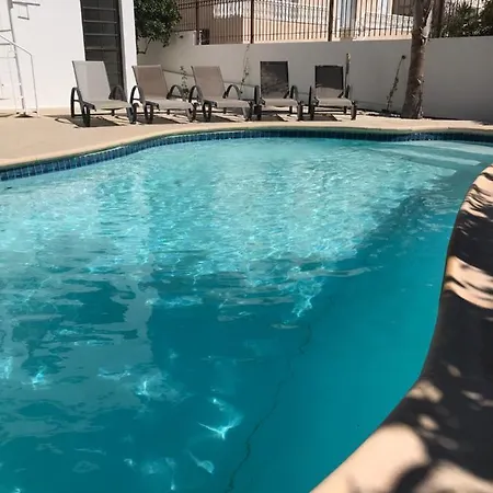 Kokkinoyia, Villa Peyia