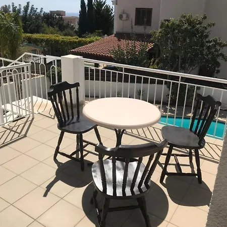 Kokkinoyia, Βίλα *